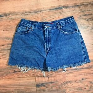 Classic Relaxed Tapered Levi Shorts